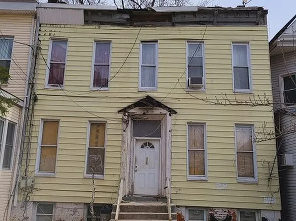 117 Cleveland St, Brooklyn, NY 11208