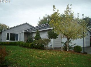 230 SW Huckleberry Dr, McMinnville, OR