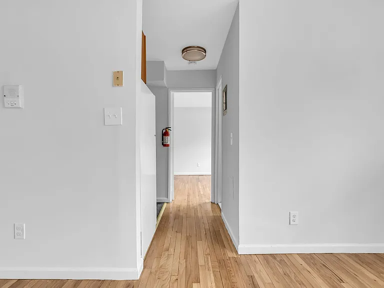 Briar Lane Apartments — Photo 8