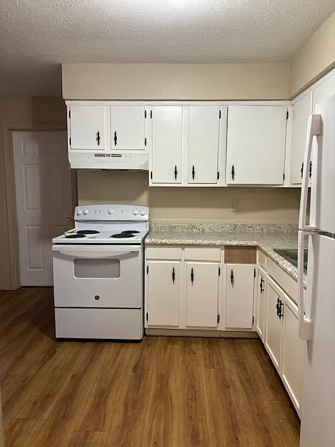 134 Main Street — Photo 3