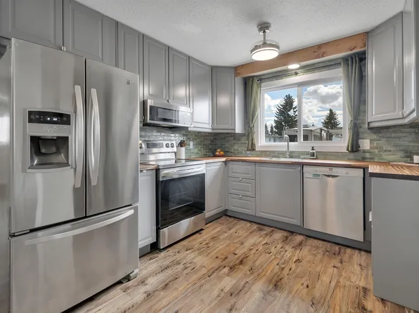 10435 39a Ave NW, Edmonton, AB T6J 2J5