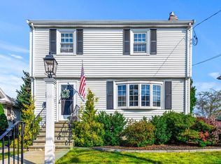 27 Evans Rd, Peabody, MA 01960