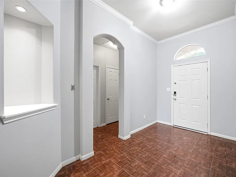 1707 N Highlands Xing — Photo 7