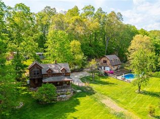 7 Pole Bridge Rd, Sandy Hook, CT 06482