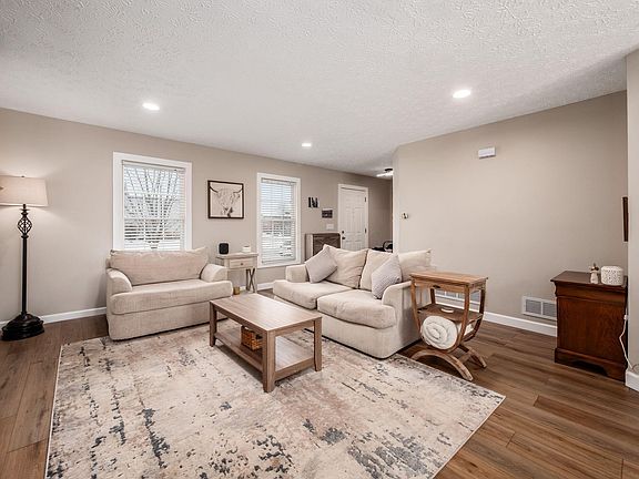 4th image of 8063 Arbor Rose Way