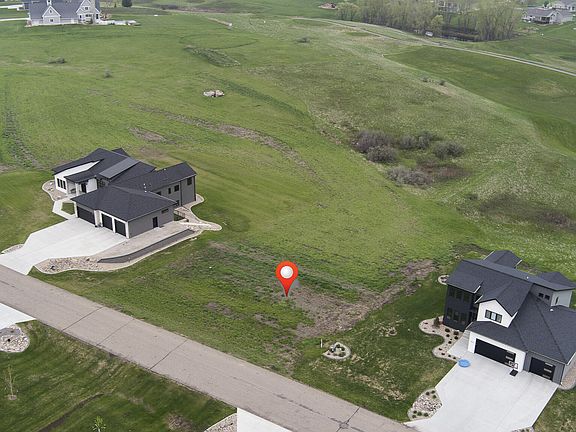 4th image of 8214 Nicklaus Dr