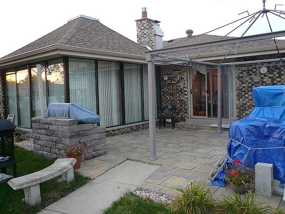 3rd image of 7517 Hemlock Dr