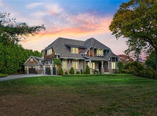 81 Valentine Cir, Warwick, RI 02886