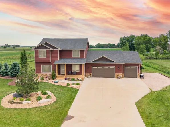 27186 Willow View Cir, Harrisburg, SD 57032