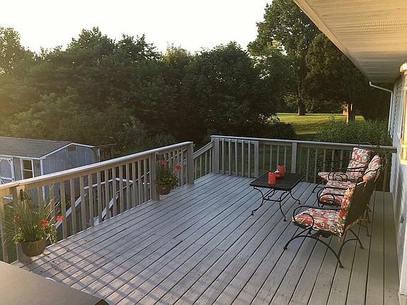 3rd image of 431 S Blitzen Ln