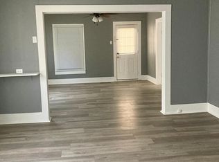 1402 N Russell St, Marion, IL 62959