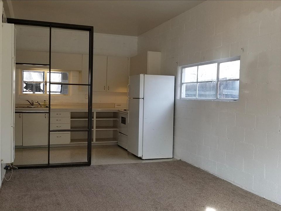 2nd image of 927 N Mercer St