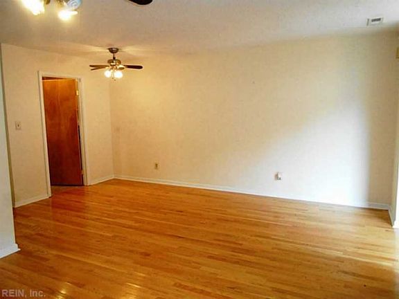 5th image of 5378 Grand Lake Cres