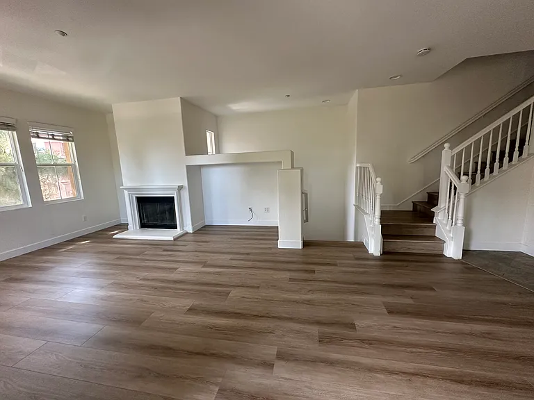 1380 Sky Ridge Ct — Photo 10