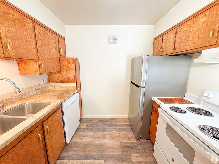 1807 El Parque Ct #B — Photo 3