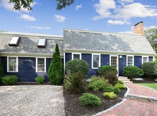 2 Piccadilly Rd, Sandwich, MA 02563