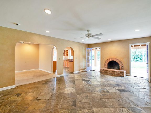 3rd image of 10406 N 81st St