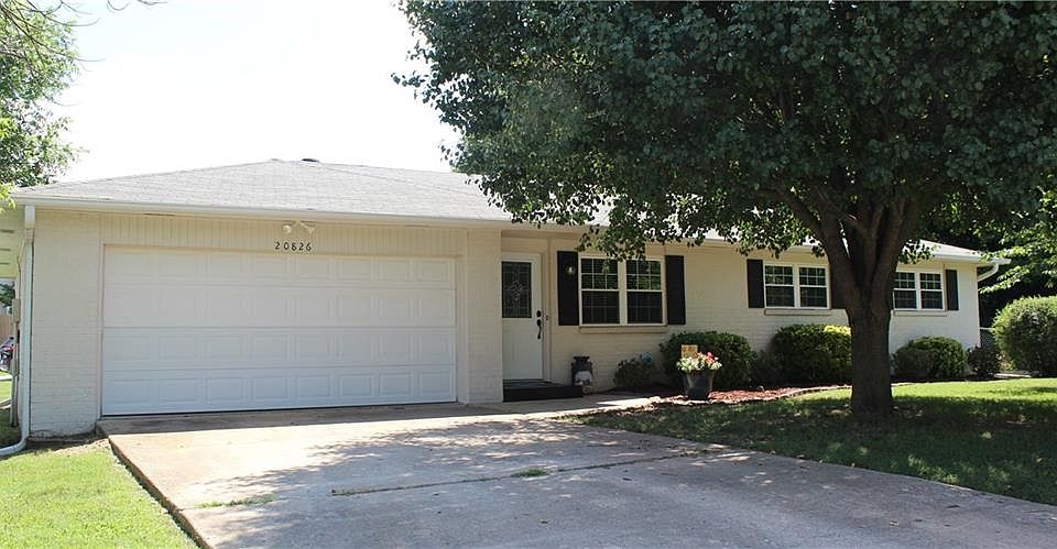 1st image of 20826 Lakeshore Dr #1063