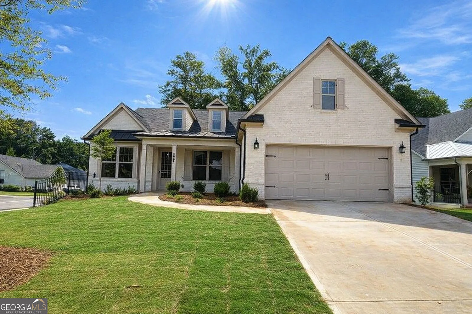 725 Brooke View Dr photo 1