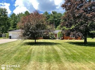 157 Sterling Dr, Lapeer, MI 48446