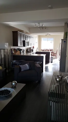 1-137 Fontaine Cres #1 Photo 1