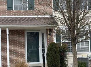 3002 Creekside Ct #40, Warrington, PA 18976