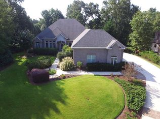 5565 Point West Dr, Oakwood, GA 30566