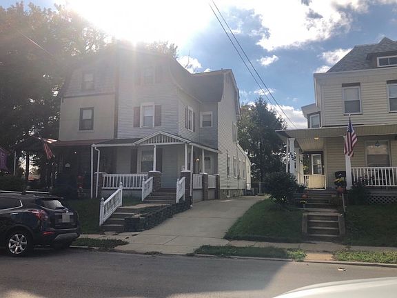 2nd image of 624 Benson St