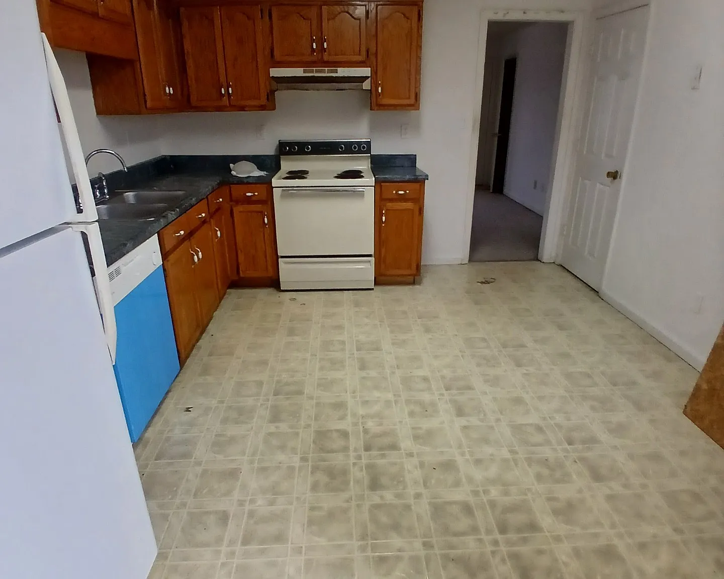 2 bed, $995 — Photo 2