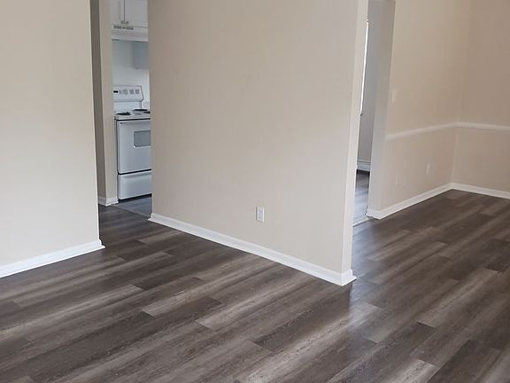 3rd image of 5791 Sheridan Rd APT 6