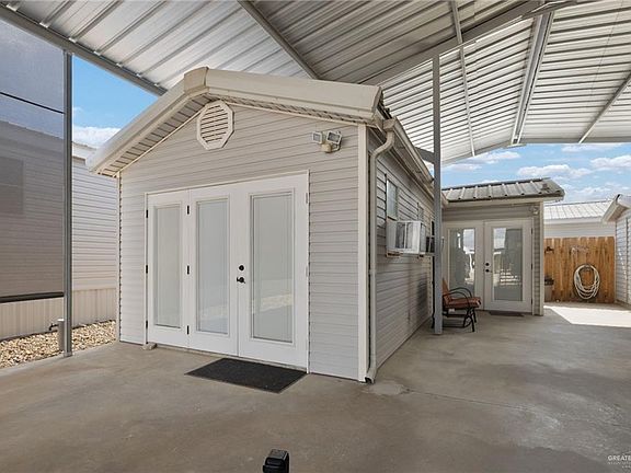 3rd image of 7412 Bunker Dr