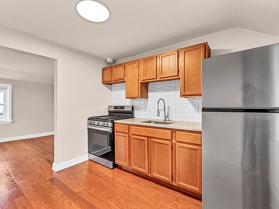 5th image of 243 Washington Ave Floor 2