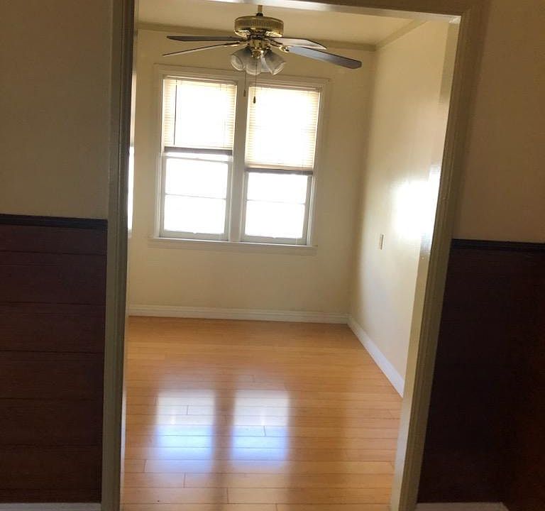 1st image of 1606 S 4th St