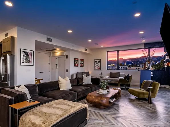 137 N Doheny Dr, Los Angeles, CA