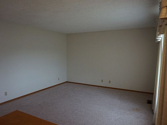 3rd image of 3130 W 13th St