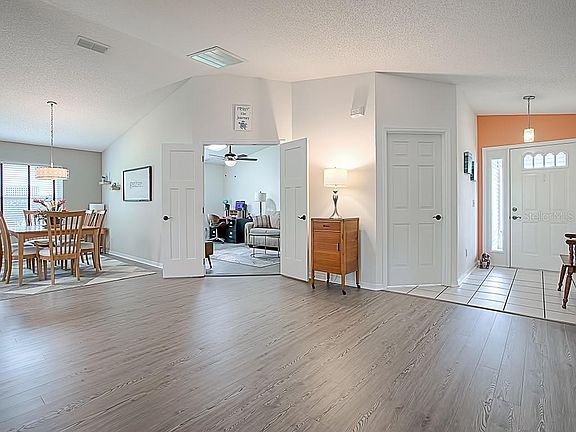 5th image of 32672 Oak Park Dr