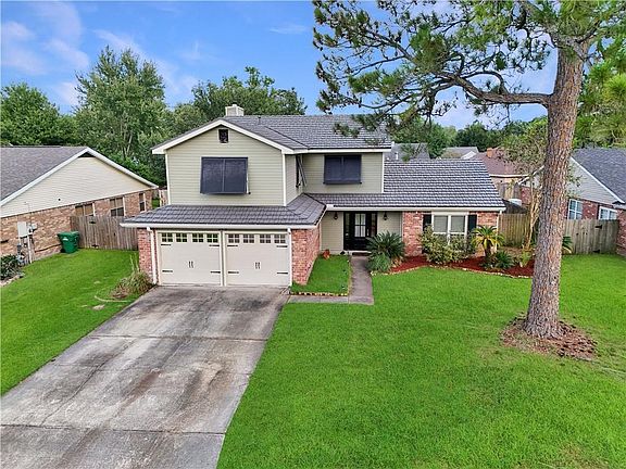 2nd image of 144 Willow Wood Dr