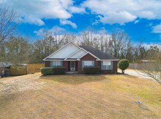 390 Hidden Valley Rd, Deatsville, AL 36022