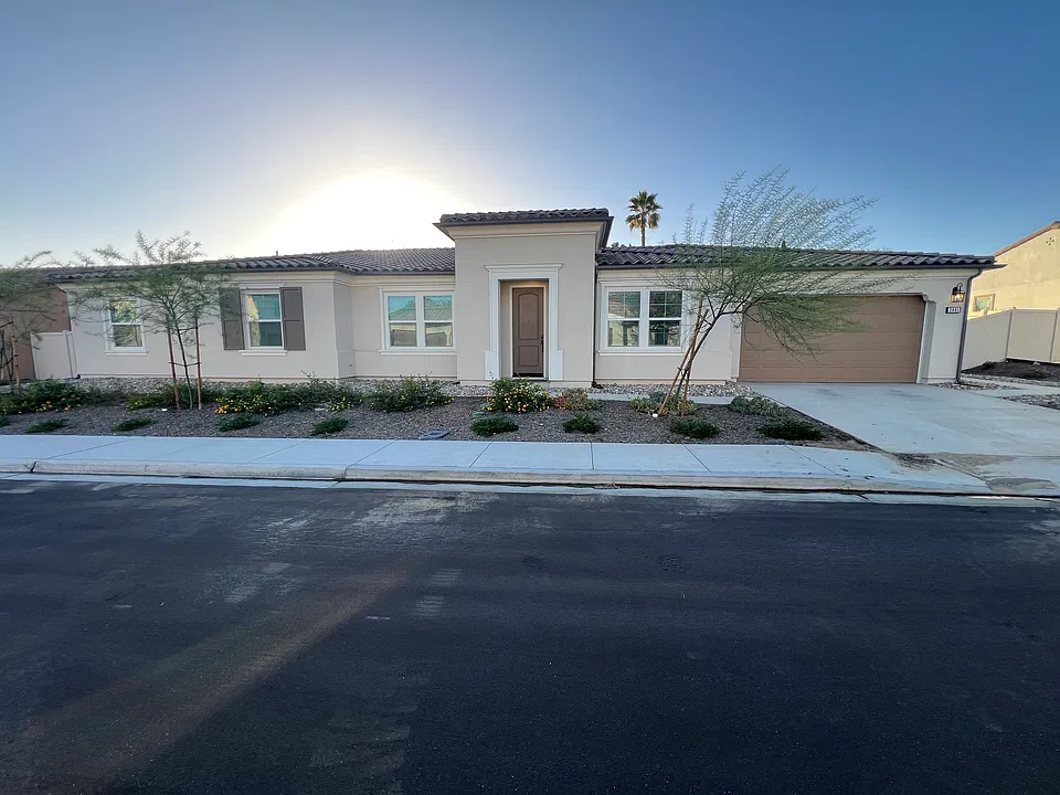 2981 Orchard Gln