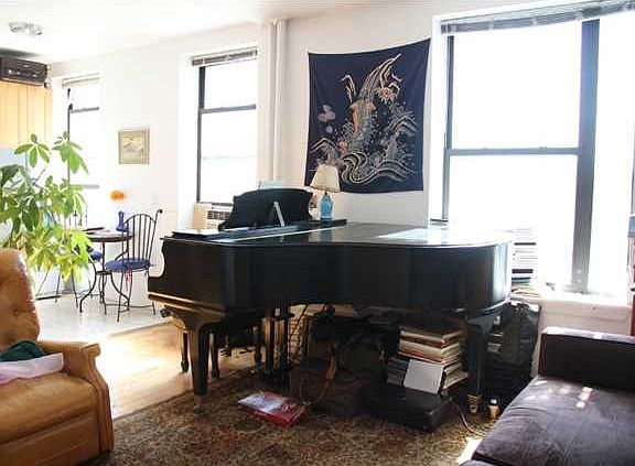 5th image of 327 Edgecombe Ave APT 12A