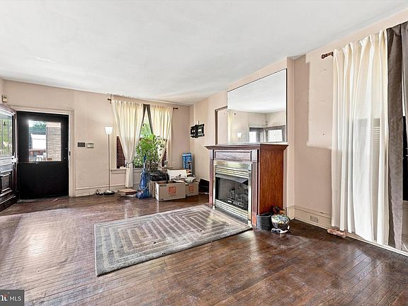 4th image of 59 W Logan St