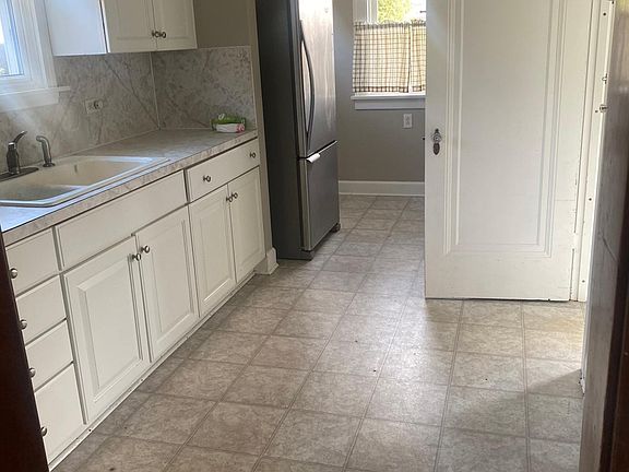 4th image of 3418 Rushland Ave