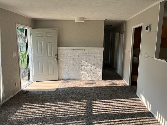 5th image of 3634 N Wittfield St