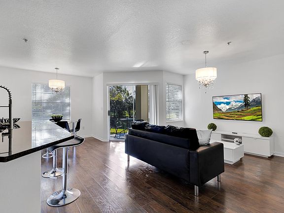 3rd image of 7220 Westpointe Blvd #7220
