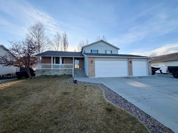 1104 Sprucewood Dr, Rock Springs, WY 82901