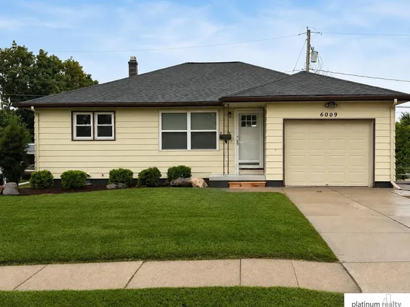 6009 Oak St, Omaha, NE 68106