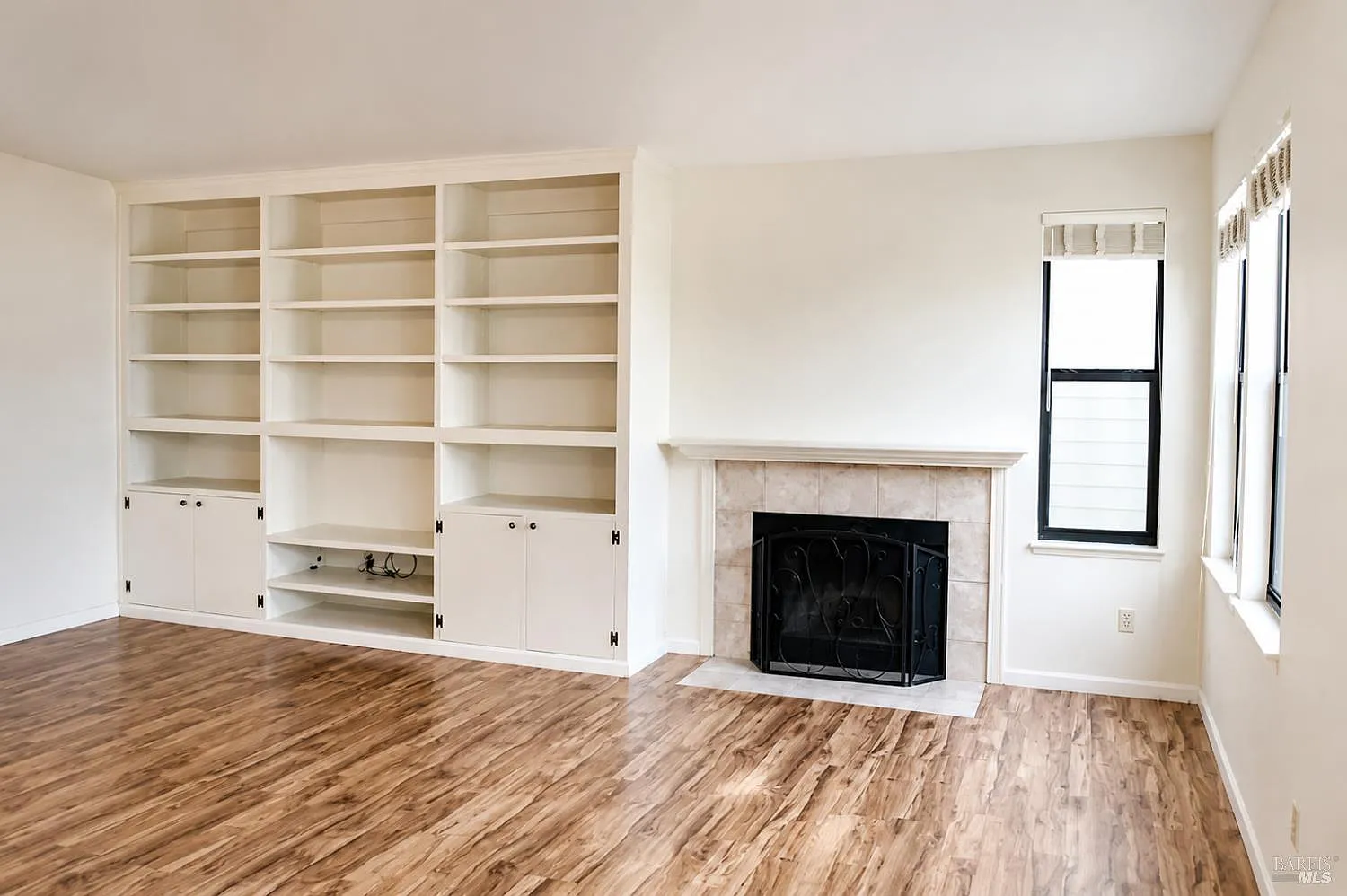 615 Cherry Avenue - Photo 2