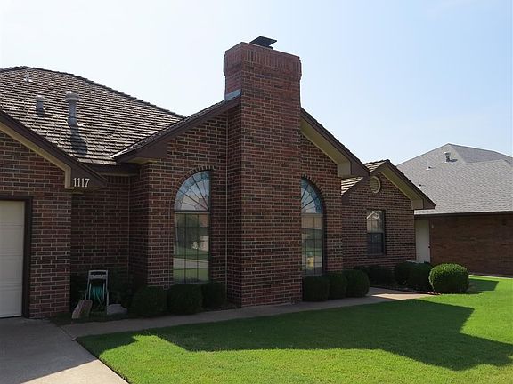 2nd image of 1117 Creekdale