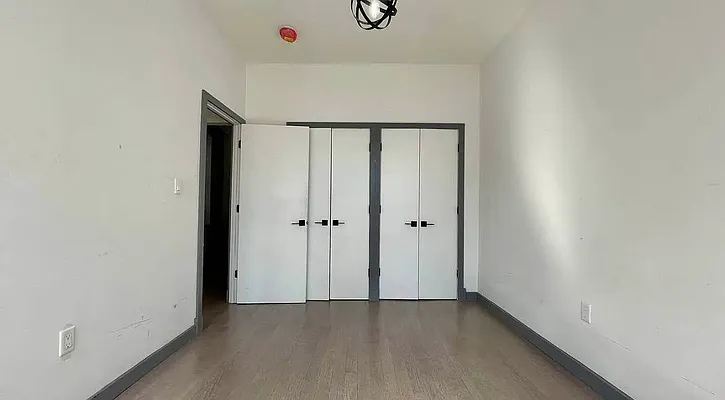 Rented by Brooklyn Group | media 25