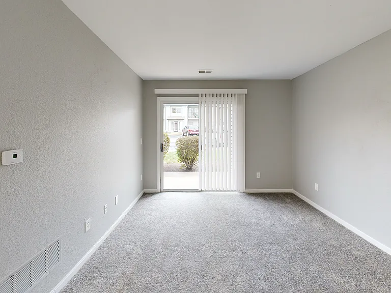 Lyons Gate Apartments — Photo 43